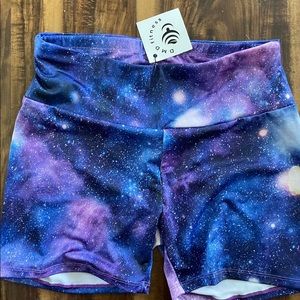 NWT DMD Fitness scrunch shorts